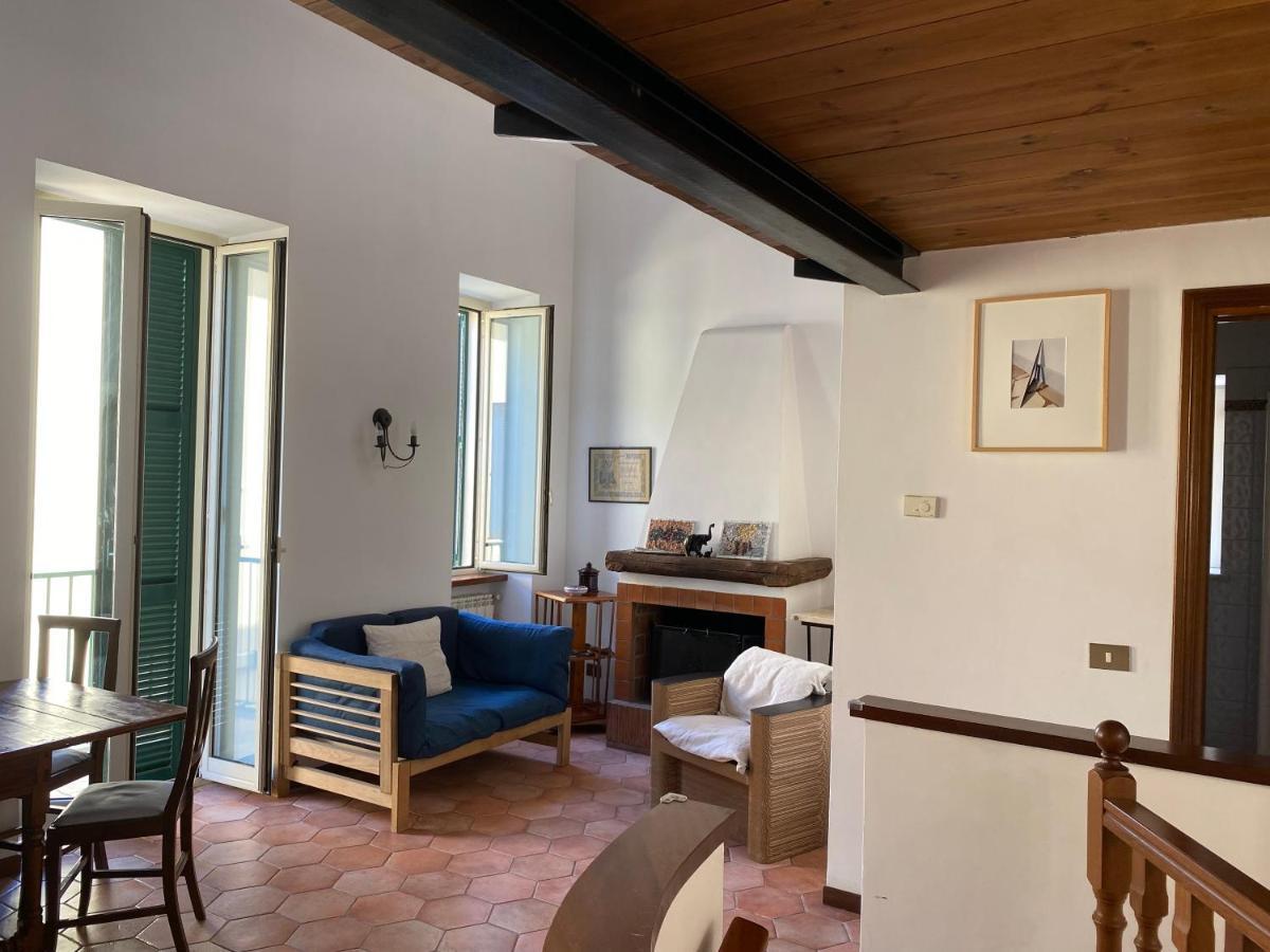 La Luce Del Borgo Apartment กัสเตลกันดอลโฟ ภายนอก รูปภาพ